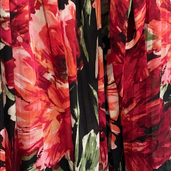 WHBM Dress - Picture 4 of 4